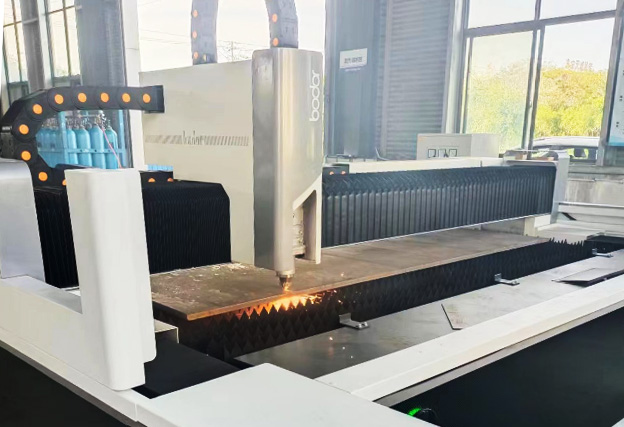 公司產線再添新裝備、新活力